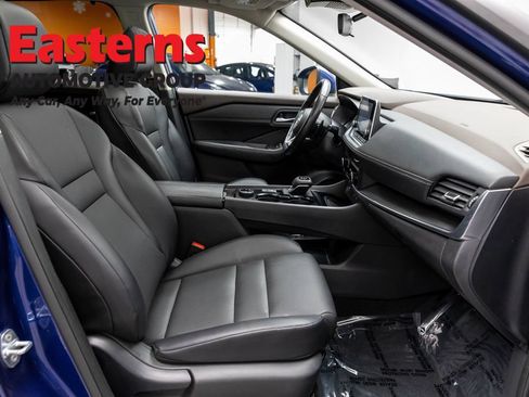 Used 2023 Nissan Rogue SV w/ SV Premium B Package AWD/4WD image 25