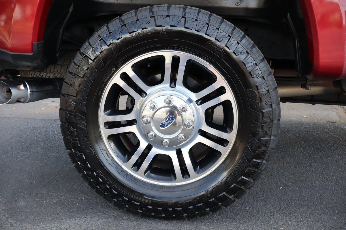 Used 2017 Ford F250 Platinum w/ Platinum Ultimate Package AWD/4WD image 42