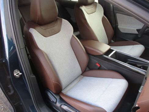 Used 2023 Volkswagen ID.4 Pro image 70