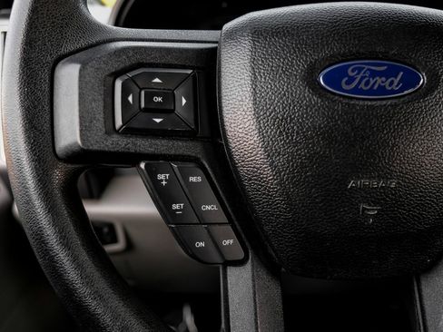 Used 2016 Ford F150 XLT image 23