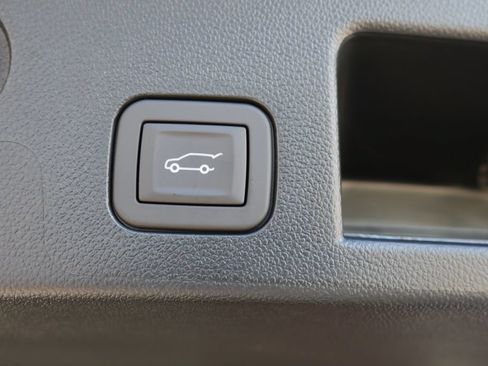 New 2027 Chevrolet Equinox LT w/ Convenience Package II AWD/4WD image 8