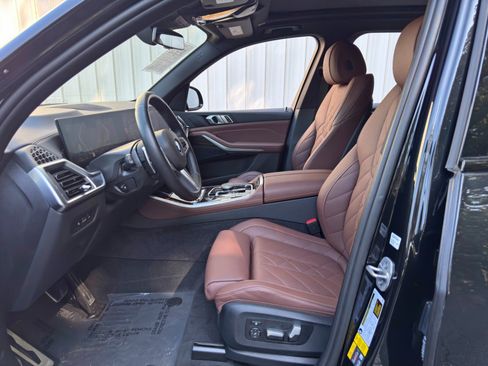 Used 2024 BMW X5 xDrive50e w/ M Sport Package AWD/4WD image 17