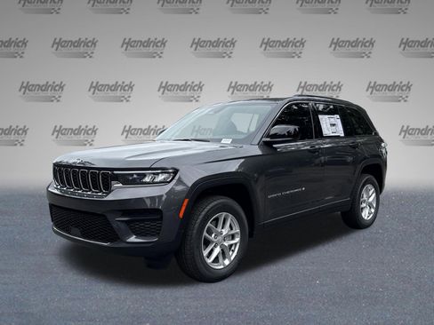 New 2026 Jeep Grand Cherokee Laredo X RWD image 4