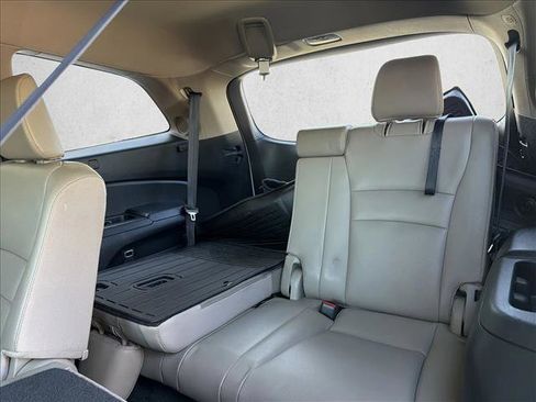 Used 2016 Honda Pilot Touring image 26