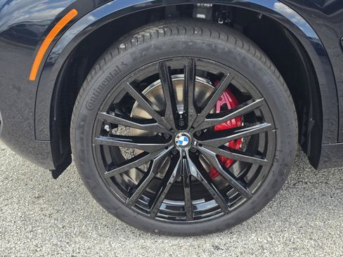 New 2026 BMW X5 xDrive40i w/ M Sport Package AWD/4WD image 9