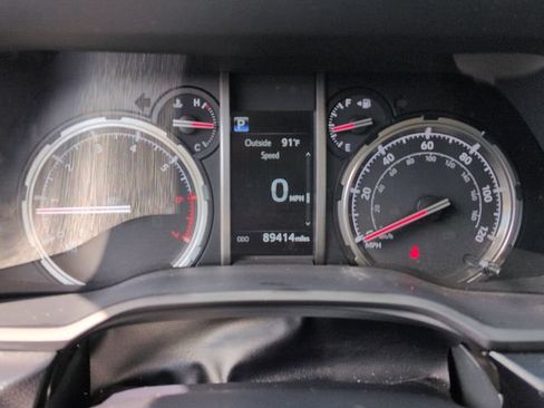 Used 2021 Toyota 4Runner Venture w/ Moonroof Package AWD/4WD image 33