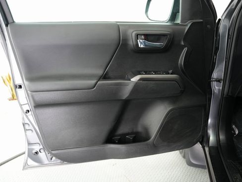 Used 2021 Toyota Tacoma TRD Sport image 45