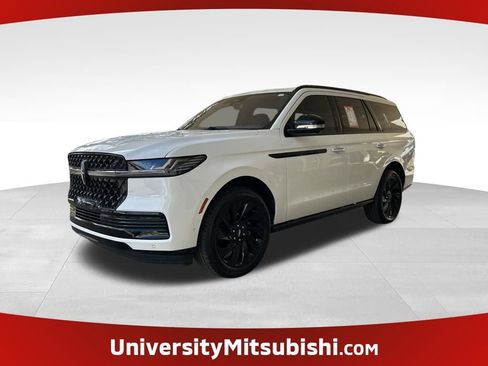 Used 2025 Lincoln Navigator Reserve w/ Jet Appearance Package image 1