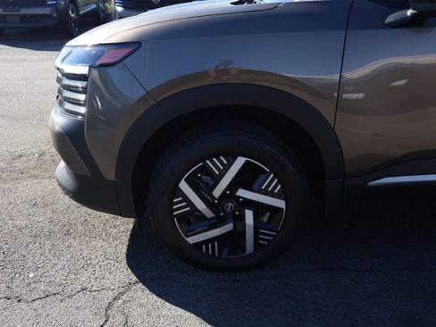 New 2026 Nissan Kicks SV image 11