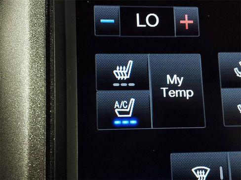 Used 2016 Ford F250 Lariat w/ Lariat Ultimate Package image 16