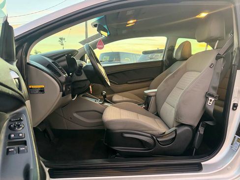 Used 2014 Kia Forte Koup EX image 17