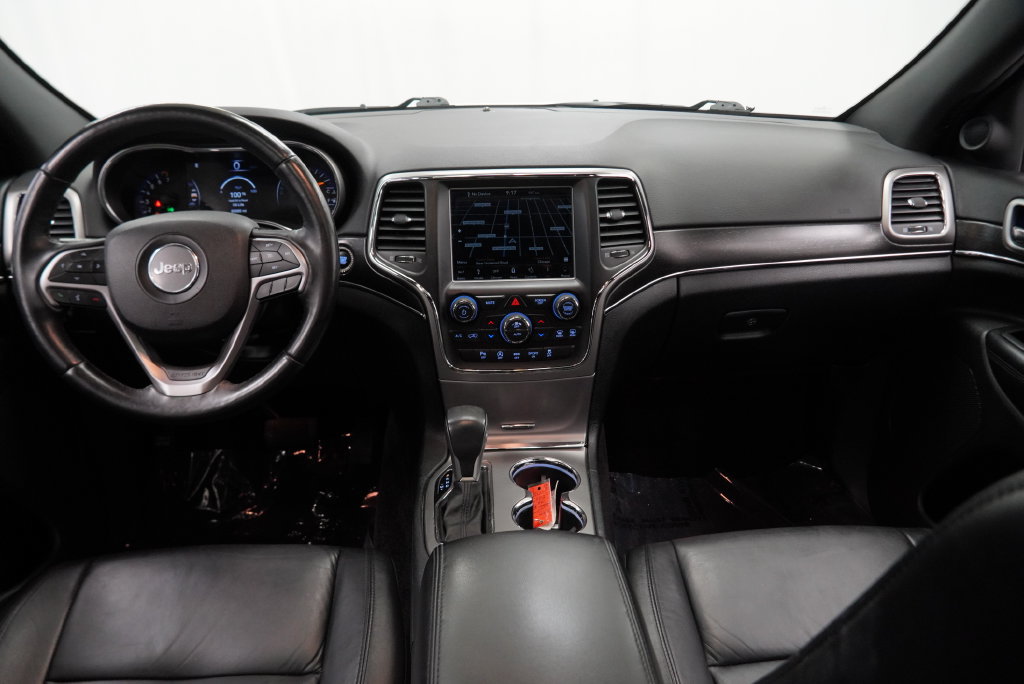 Used 2018 Jeep Grand Cherokee Limited AWD/4WD image 2