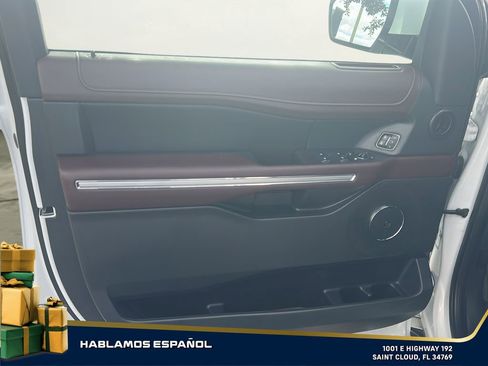 Used 2023 Ford Expedition Limited image 32