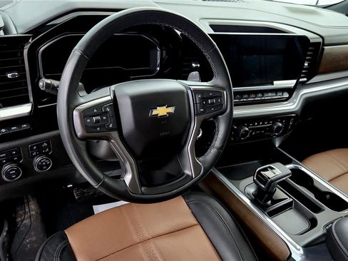 Used 2024 Chevrolet Silverado 1500 High Country w/ High Country Premium Package image 21