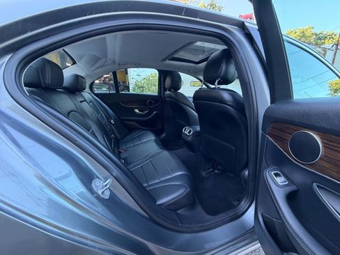 Used 2018 Mercedes-Benz C 300 4MATIC Sedan image 33