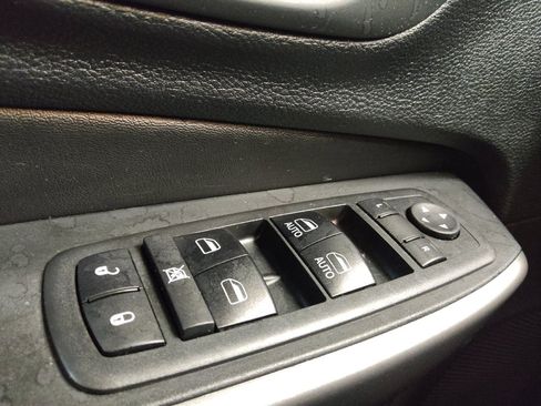 Used 2019 Jeep Cherokee Latitude Plus image 27