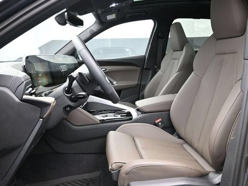 Used 2025 Audi Q5 Premium Plus w/ Premium Plus AWD/4WD image 10