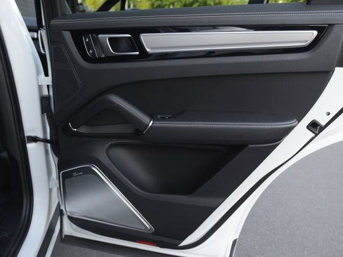 Certified 2022 Porsche Cayenne GTS image 29