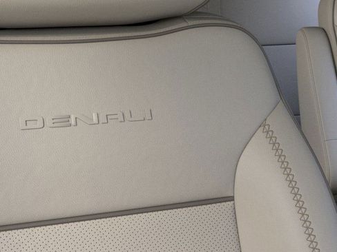 New 2026 GMC Yukon Denali w/ Sun & Power Step Package image 21