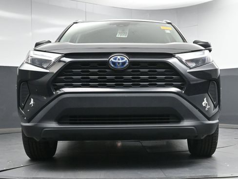 Certified 2022 Toyota RAV4 XLE image 21