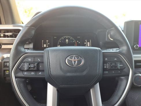 Certified 2025 Toyota 4Runner SR5 image 31