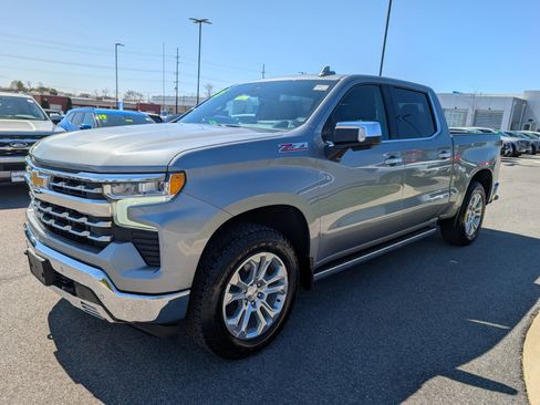 Used 2025 Chevrolet Silverado 1500 LTZ w/ LTZ Premium Package image 1