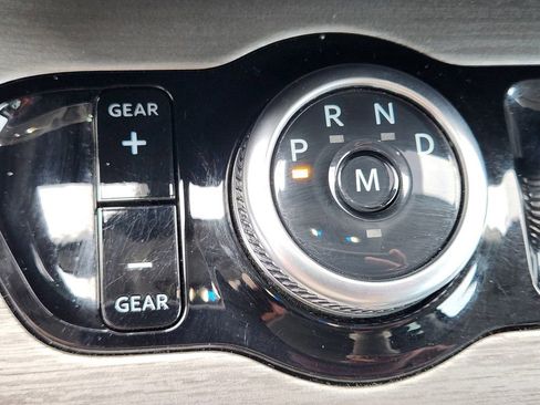 Certified 2025 Ford Expedition Max Platinum image 32