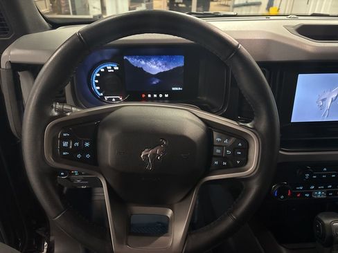 Used 2023 Ford Bronco Black Diamond image 18