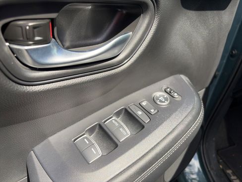 Used 2025 Honda HR-V EX-L image 12