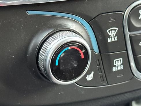 Used 2020 Chevrolet Traverse RS image 30