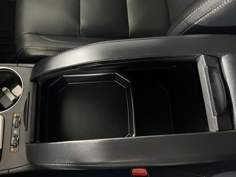 Used 2018 Toyota Highlander Limited image 27