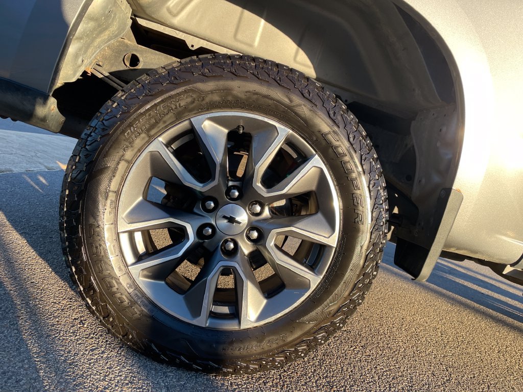 Used 2023 Chevrolet Silverado 1500 RST w/ Z71 Off-Road Package AWD/4WD image 12