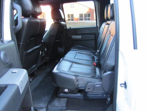 Used 2015 Ford F250 Lariat w/ Lariat Ultimate Package image 17