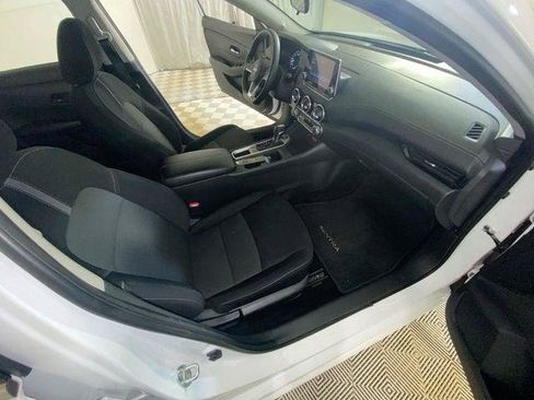 Used 2024 Nissan Sentra SV FWD image 39