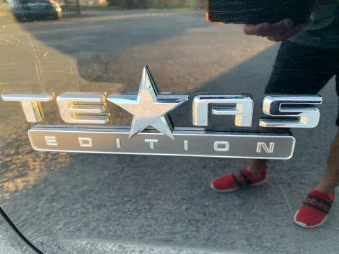 Used 2021 Chevrolet Silverado 2500 LT w/ Texas Edition image 7