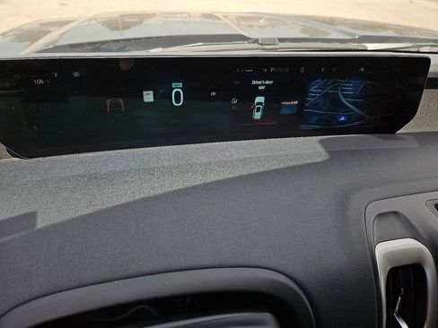 Used 2025 Ford Expedition Active AWD/4WD image 28