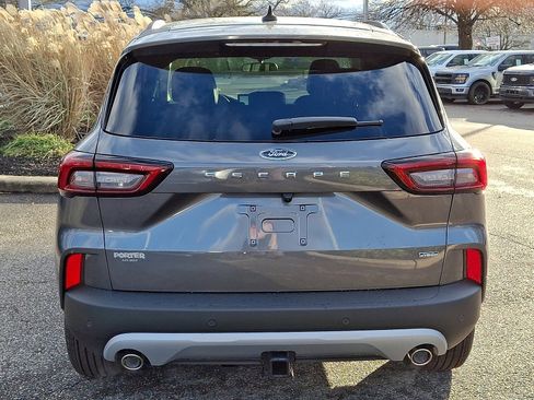 New 2026 Ford Escape Plug-in Hybrid w/ Class II Trailer Tow Package image 6