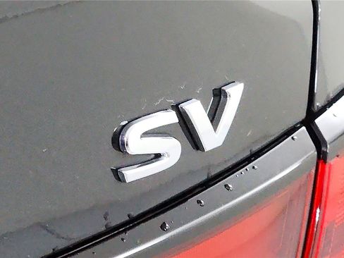 Used 2024 Nissan Sentra SV FWD image 17