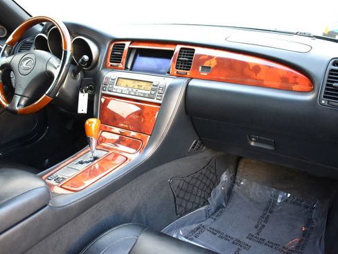 Used 2007 Lexus SC 430 Convertible RWD image 16