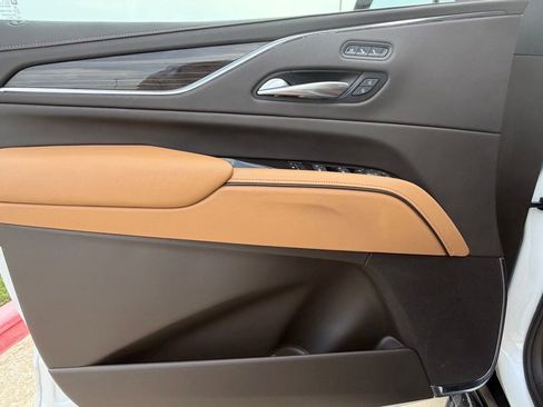 Used 2024 Cadillac Escalade ESV Premium Luxury w/ LPO, Floor Liner Package AWD/4WD image 13