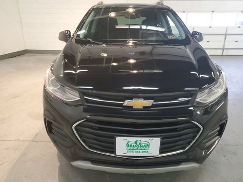 Used 2020 Chevrolet Trax LT w/ LT Convenience Package AWD/4WD image 10