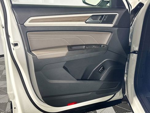 Certified 2022 Volkswagen Atlas SEL image 11