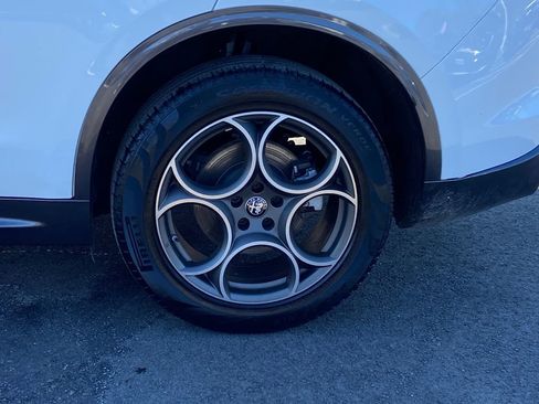 Used 2024 Alfa Romeo Stelvio Ti w/ Active Assist Plus Package image 9