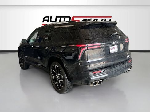 Used 2026 Chevrolet Traverse High Country FWD image 5