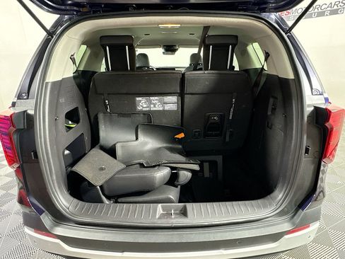 Used 2025 Kia Carnival FWD image 26