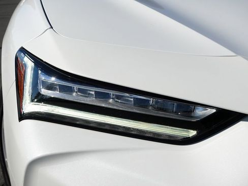 Used 2023 Acura TLX image 3