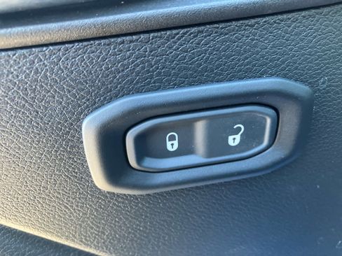 Used 2024 Jeep Wrangler Unlimited w/ Convenience Group image 13