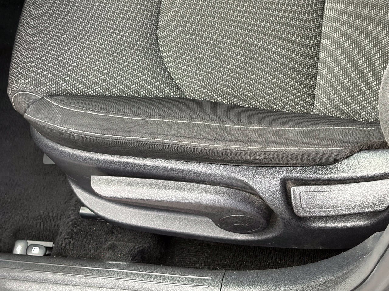 Used 2022 Kia Forte LXS FWD image 4