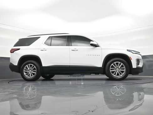 Used 2023 Chevrolet Traverse LT FWD image 23