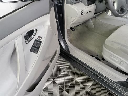 Used 2007 Toyota Camry LE FWD image 7